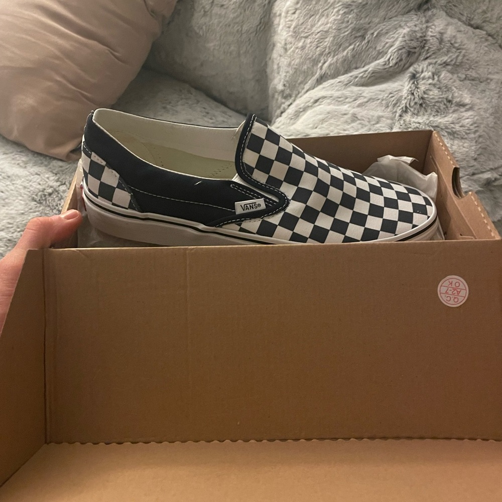 Brand new . Never worn Vans ( dark navy blue , not black (